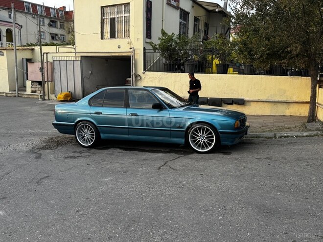 BMW 520 1994, 554,780 km - 2.0 l - Babək