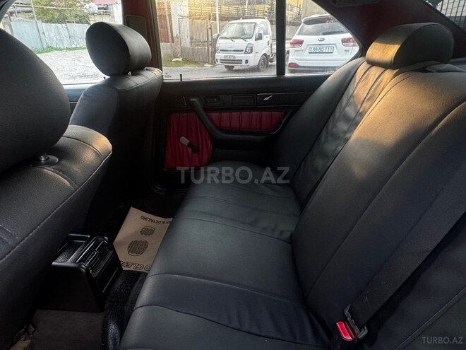 BMW 520 1994, 554,780 km - 2.0 l - Babək
