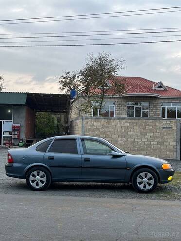 Opel Vectra 1998, 588,000 km - 1.8 l - Zaqatala