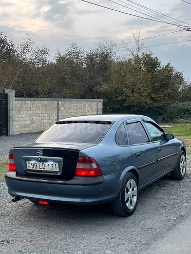 Opel Vectra 1998, 588,000 km - 1.8 l - Zaqatala