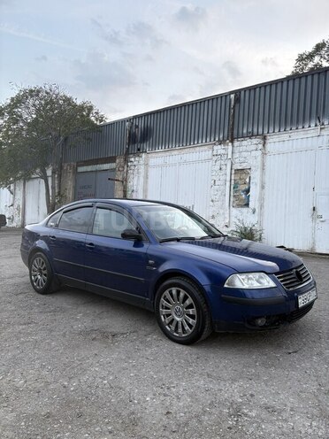 Volkswagen Passat 2003, 250,000 km - 1.9 л - Bakı