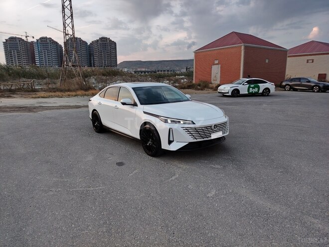 Changan Eado 2025, 27,000 km - 1.5 l - Bakı