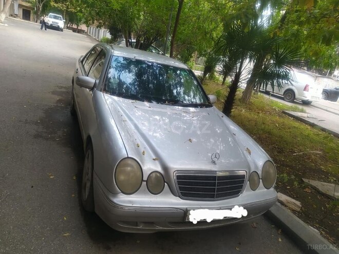 Mercedes E 220 2001, 490,000 km - 2.2 l - Bakı