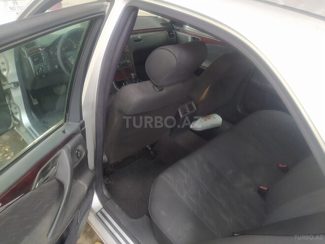 Mercedes E 220 2001, 490,000 km - 2.2 l - Bakı