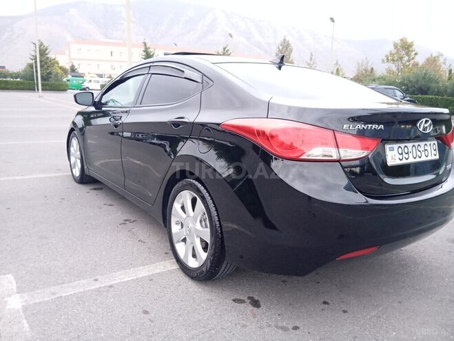 Hyundai Elantra 2013, 160,000 km - 1.8 l - Şəki