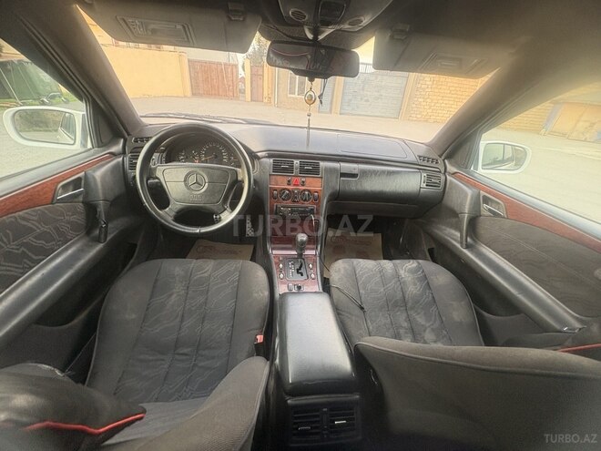 Mercedes E 290 1998, 245,000 km - 2.9 л - Bakı