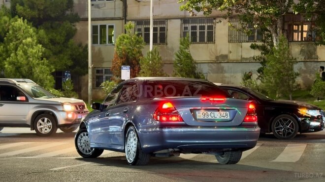 Mercedes E 220 2004, 538,000 km - 2.2 л - Bakı