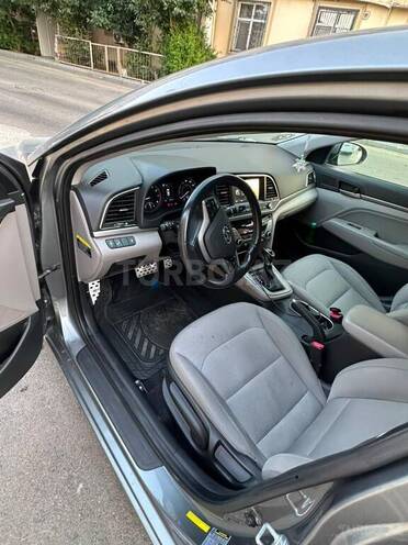 Hyundai Elantra 2017, 129,000 km - 2.0 l - Bakı