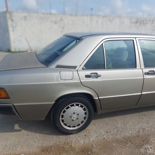 Mercedes 190 1990, 207,000 km - 2.3 l - Bakı