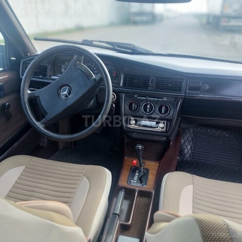Mercedes 190 1990, 207,000 km - 2.3 l - Bakı