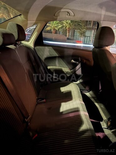 Volkswagen Polo 2012, 272,000 km - 1.6 л - Bakı