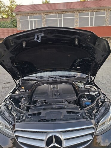 Mercedes E 220 2015, 317,000 km - 2.1 l - Gəncə