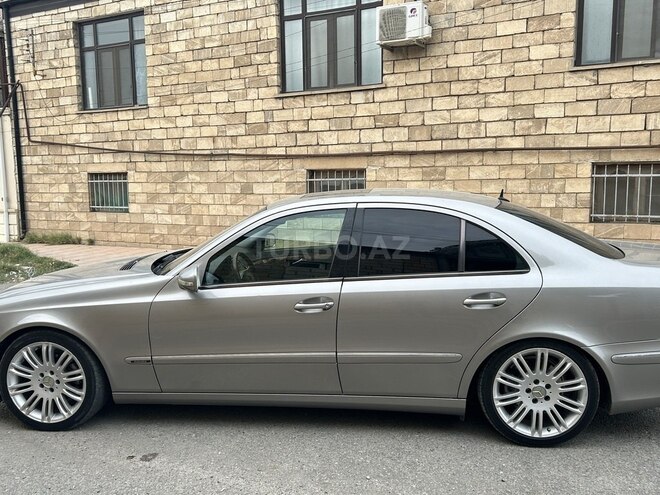 Mercedes E 240 2003, 214,761 km - 2.6 л - Dəliməmmədli