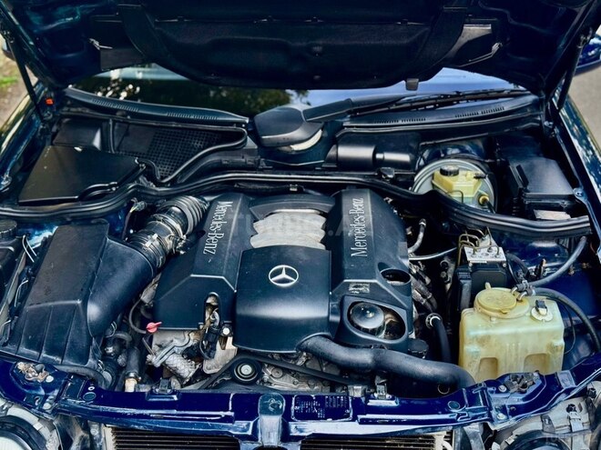 Mercedes E 240 2001, 259,000 km - 2.6 l - Masallı