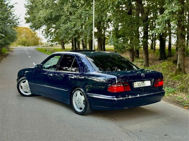 Mercedes E 240 2001, 259,000 km - 2.6 l - Masallı