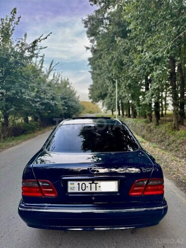 Mercedes E 240 2001, 259,000 km - 2.6 l - Masallı