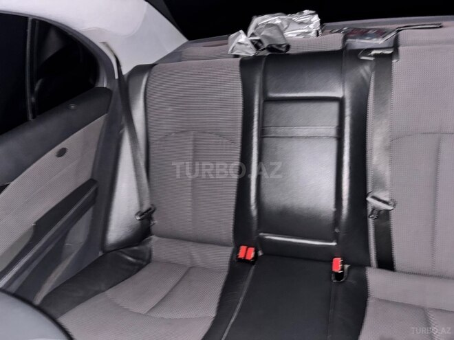 Mercedes E 240 2003, 290,000 km - 2.6 l - Ağstafa