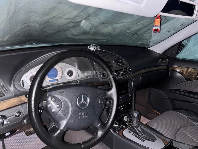 Mercedes E 240 2003, 290,000 km - 2.6 l - Ağstafa