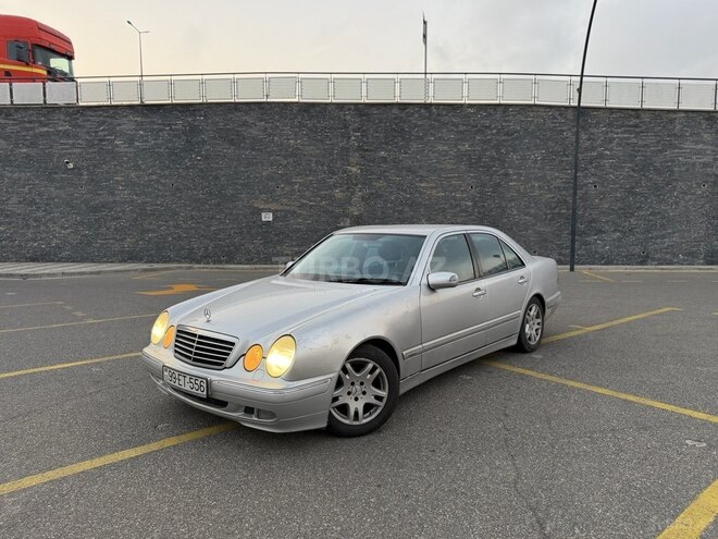 Mercedes E 220 2001, 320,000 km - 2.2 л - Bakı