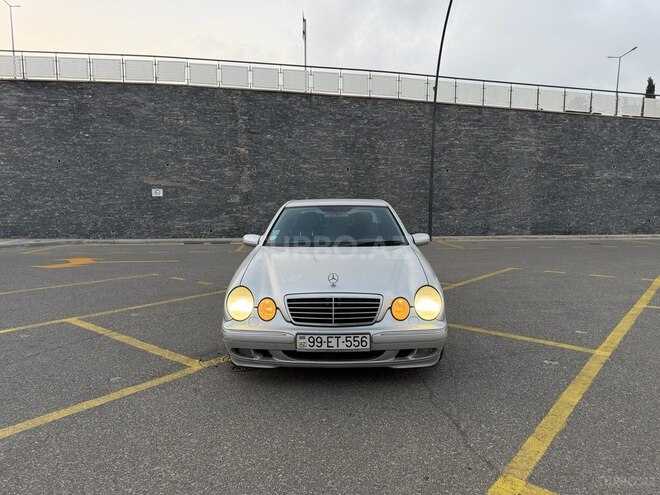 Mercedes E 220 2001, 320,000 km - 2.2 л - Bakı
