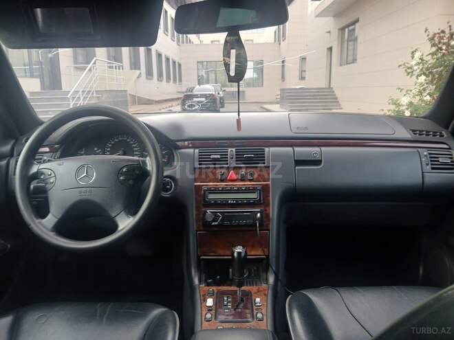 Mercedes E 270 2000, 575,777 km - 2.7 л - Sabirabad