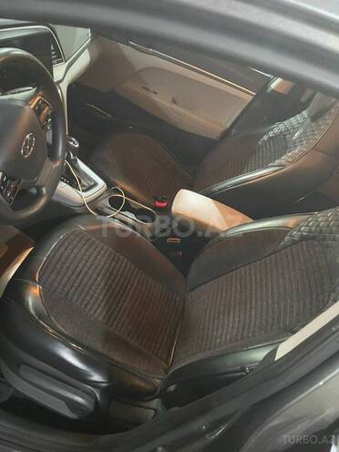 Hyundai Elantra 2018, 107,826 km - 2.0 л - Bakı
