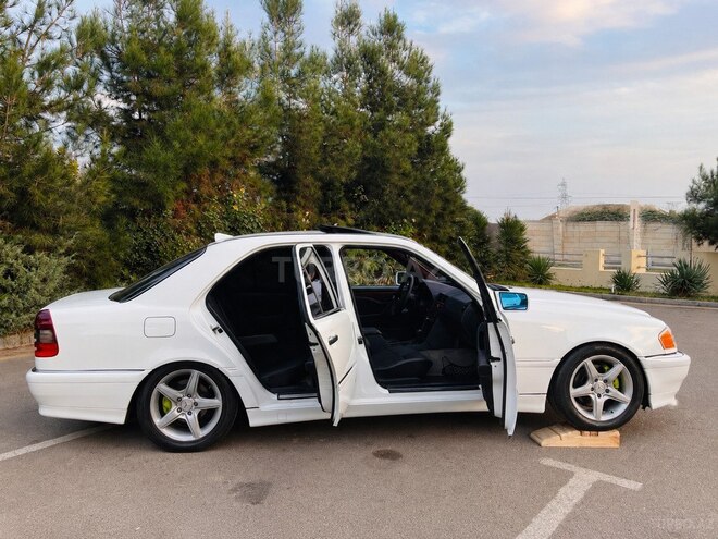 Mercedes C 230 1999, 295,000 km - 2.3 l - İmişli