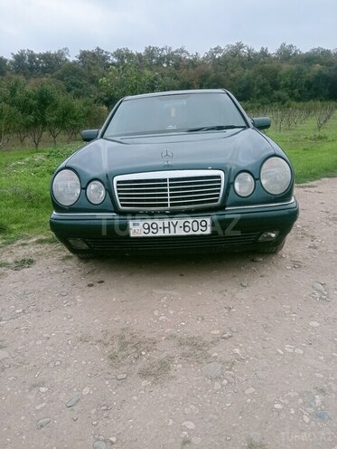 Mercedes E 230 1995, 700,000 km - 2.3 l - Qusar