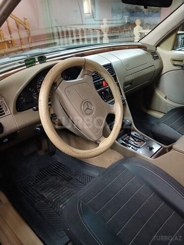 Mercedes C 240 1998, 290,000 km - 2.4 l - Quba