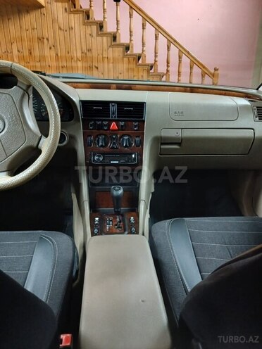 Mercedes C 240 1998, 290,000 km - 2.4 l - Quba