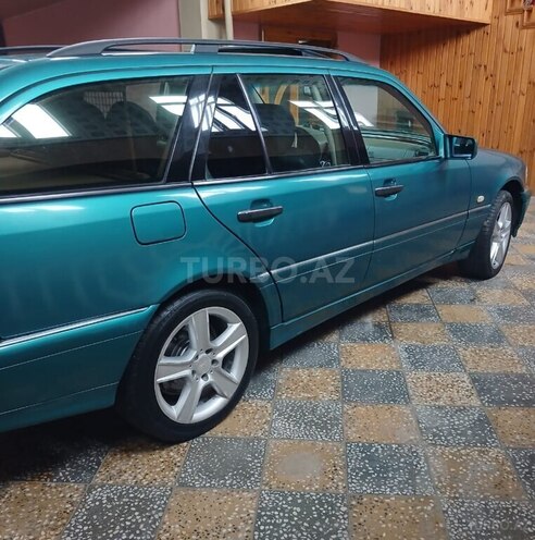 Mercedes C 240 1998, 290,000 km - 2.4 l - Quba