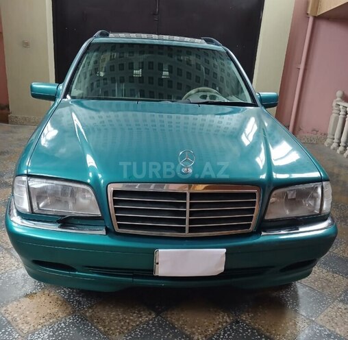 Mercedes C 240 1998, 290,000 km - 2.4 l - Quba