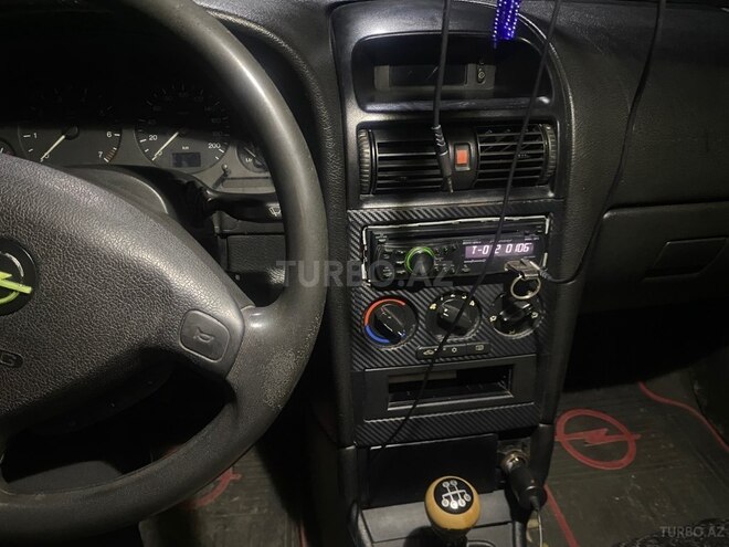 Opel Astra 1998, 350,000 km - 1.6 l - Şəki