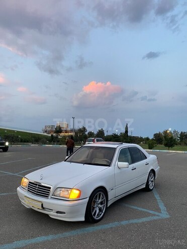 Mercedes C 230 1998, 243,000 km - 2.3 l - Sumqayıt