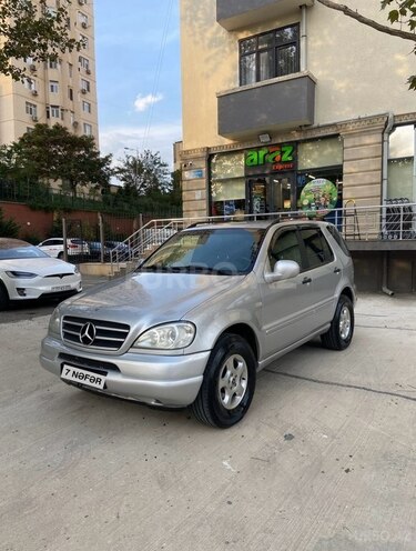 Mercedes ML 320 1999, 189,000 km - 3.2 л - Bakı