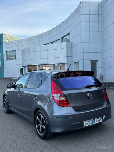 Hyundai i30 2011, 302,000 km - 1.4 l - Qazax