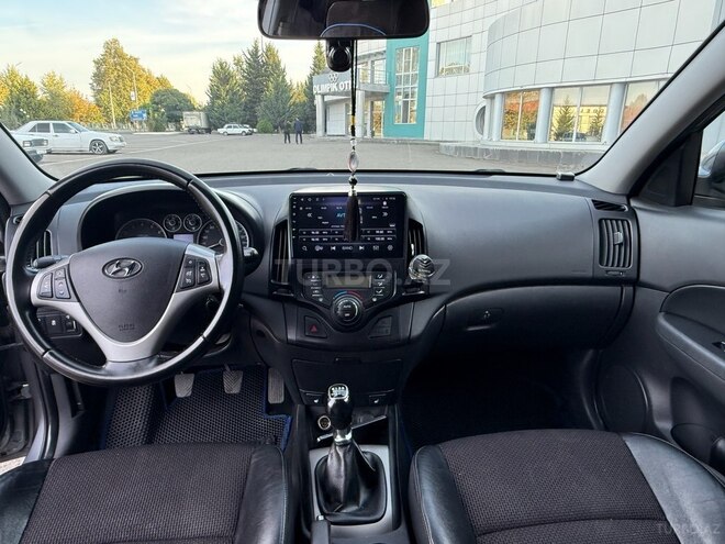 Hyundai i30 2011, 302,000 km - 1.4 l - Qazax