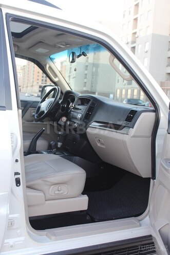 Mitsubishi Pajero 2009, 201,000 km - 3.5 l - Bakı