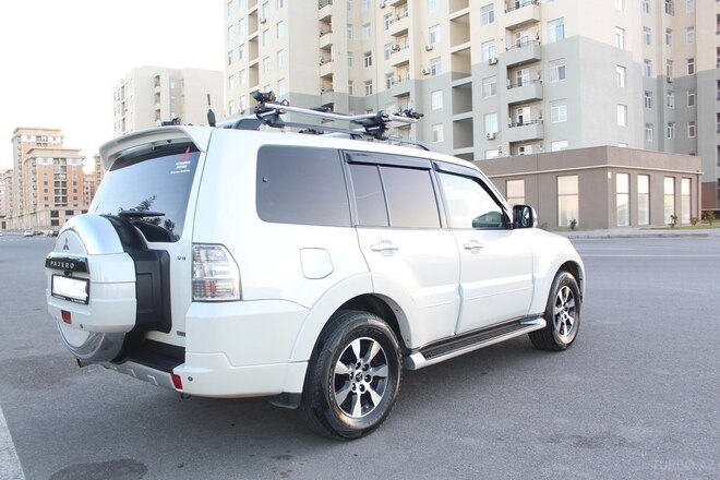 Mitsubishi Pajero 2009, 201,000 km - 3.5 l - Bakı