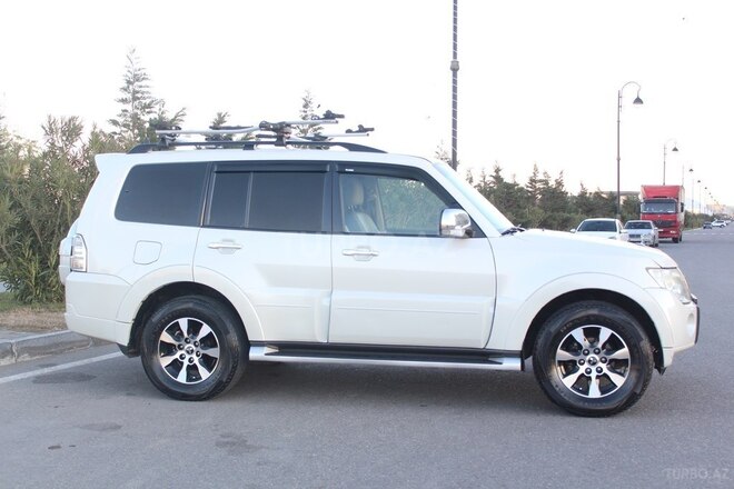 Mitsubishi Pajero 2009, 201,000 km - 3.5 l - Bakı