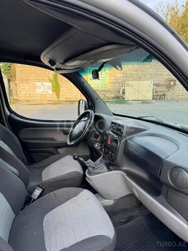 Fiat Doblo 2006, 299,899 km - 1.9 л - Bakı