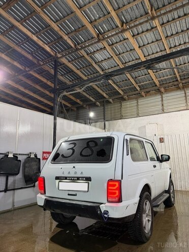 LADA (VAZ) Niva 2015, 226,000 km - 1.7 л - Qusar