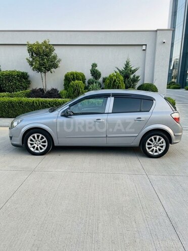 Opel Astra 2006, 200,000 km - 1.4 l - Tovuz