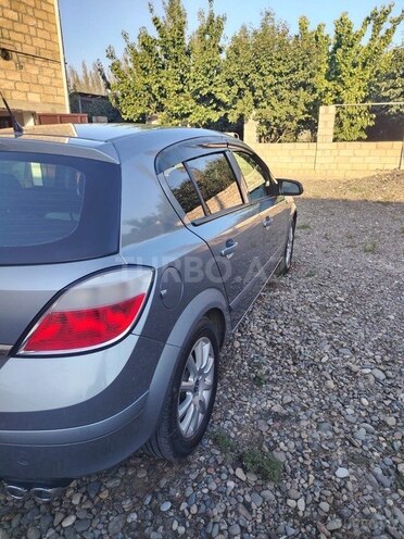 Opel Astra 2006, 200,000 km - 1.4 l - Tovuz