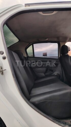 Renault Logan 2013, 400,000 km - 1.6 l - 