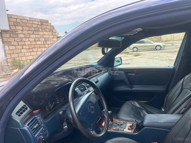 Mercedes E 240 1998, 398,587 km - 2.4 l - Bakı