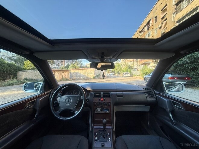 Mercedes E 230 1996, 320,200 km - 2.3 л - Gəncə