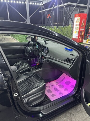 Hyundai Elantra 2018, 226,918 km - 2.0 l - Bakı