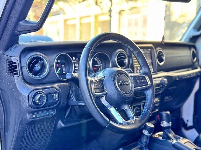 Jeep Wrangler 2023, 44,560 km - 2.0 l - Bakı