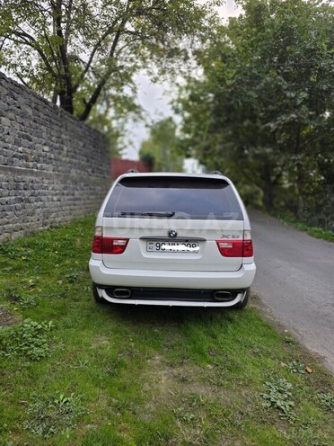 BMW X5 2002, 348,000 km - 4.4 l - Zaqatala